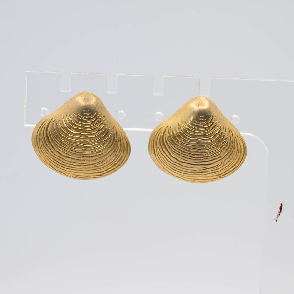 Clam Shell Earrings Gold tone Textured Nautical Coastal Studs